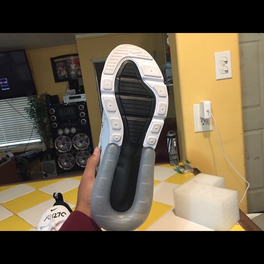 Air max 270 - Picture 4 of 7